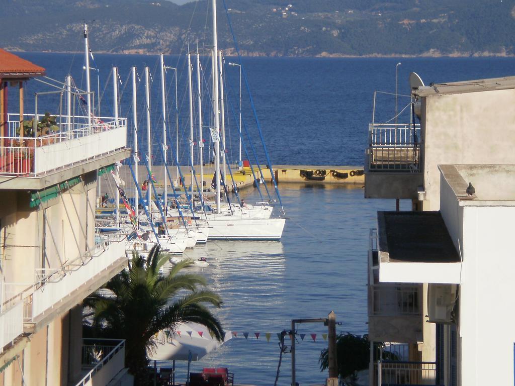 Pension Gina Méthana Exterior photo