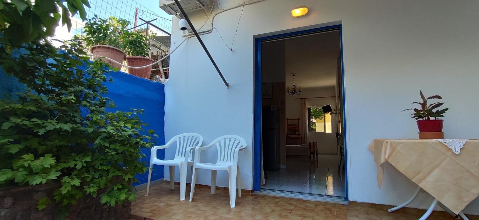 Pension Gina Méthana Exterior photo