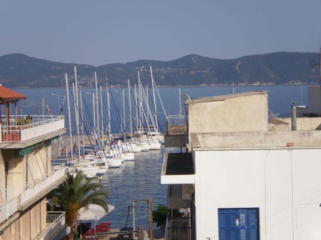 Pension Gina Méthana Exterior photo