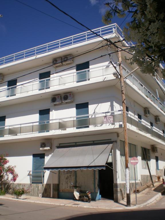 Pension Gina Méthana Exterior photo